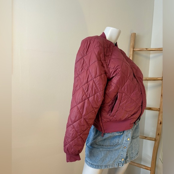 OFFLINE By Aerie Sherpa Lined Puffer Bomber Jacket Size Large Plum Color - Picture 5 of 8